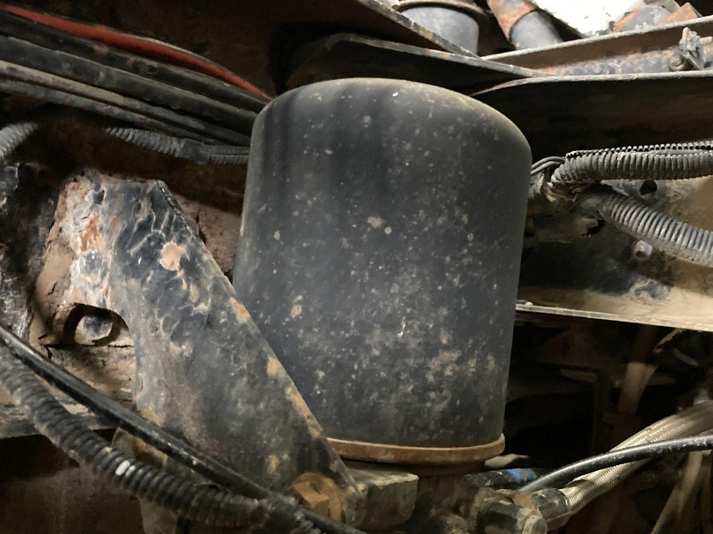Bendix AD-IP Left/Driver Air Dryer - Used