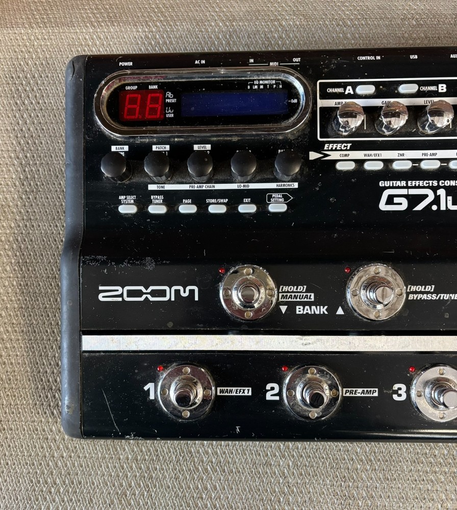 Zoom G7.1ut Digital Guitar Multi-Effects Processor Pedal