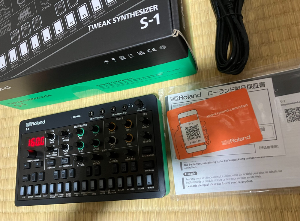 Roland S-1 Tweak Synth Compact Polyphonic Sound Module Synthesizer