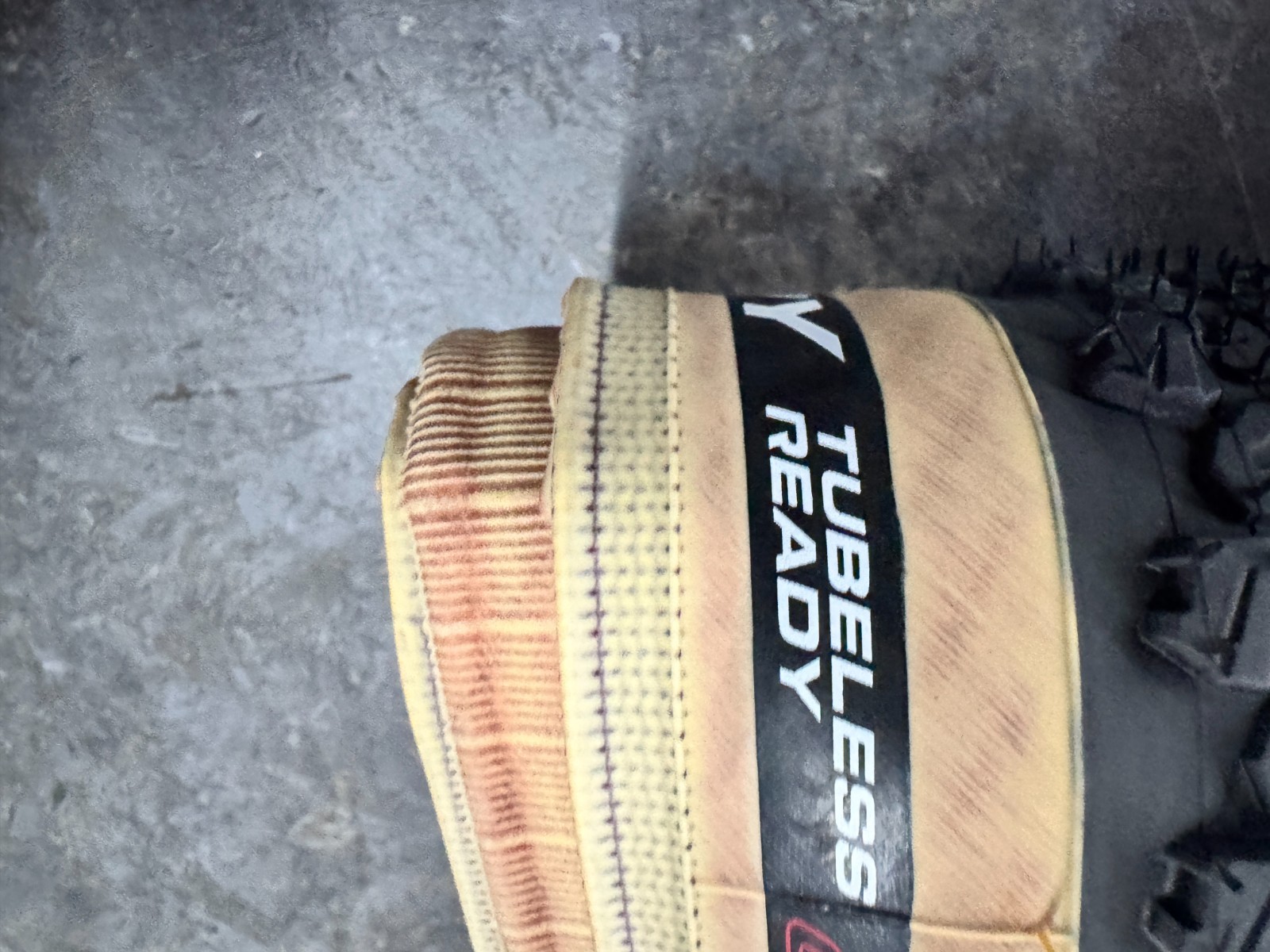 Vittoria Terreno Dry Tubeless Ready Gravel Tire 650Bx47c Set of 2 – Black / Tan