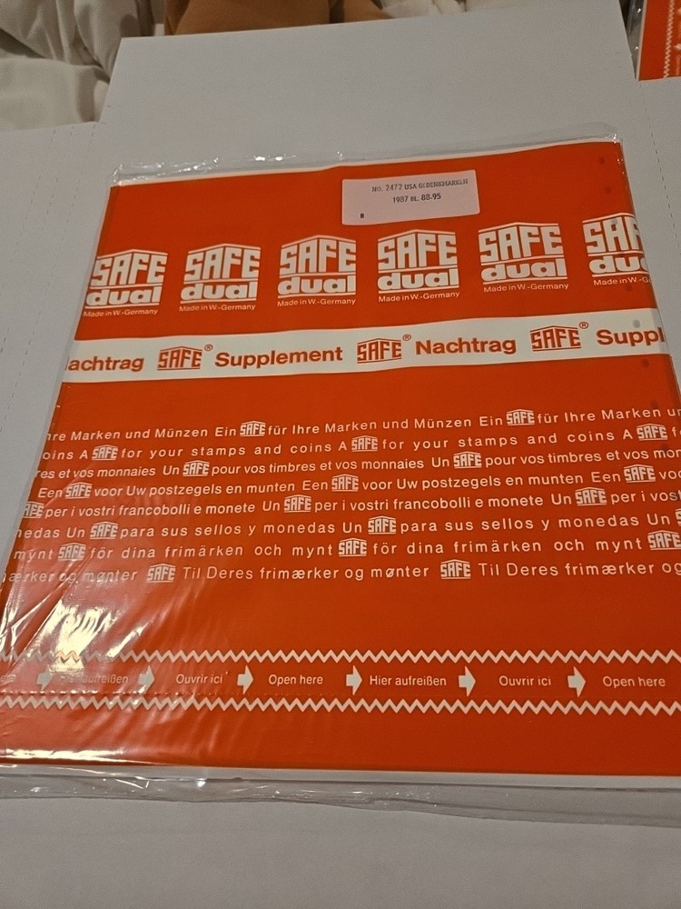 Safe Dual Supplement No 2472 USA Gedenkmarken 1987 BL 88-95