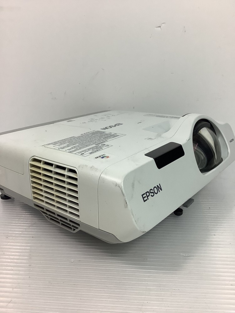 Epson PowerLite 520 Tri-LCD Projector