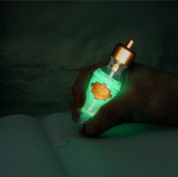 Harry Potter Magnetic Notebook & Potion Pen Set