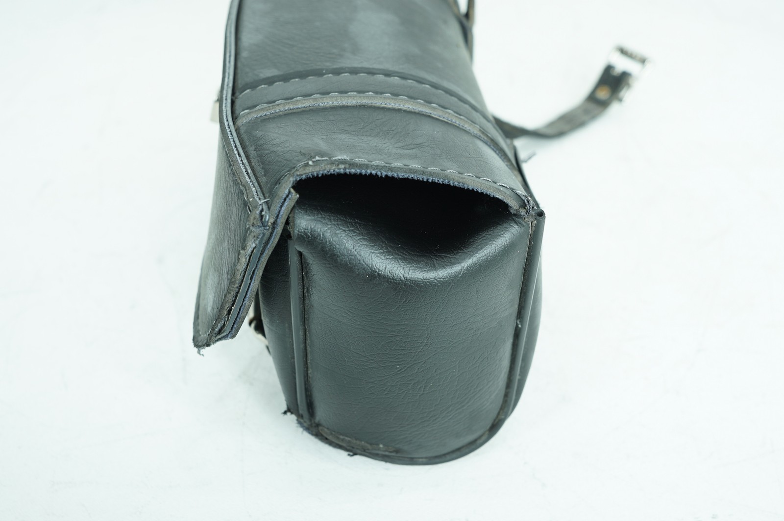 2008 Harley Dyna FXDWG 105th Wide Glide Front Onboard Tool Bag Leather Storage