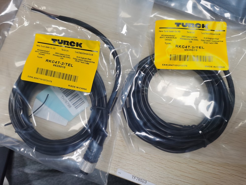 1pcs proximity switch sensor cable 6625010 RKC4T-2/TEL