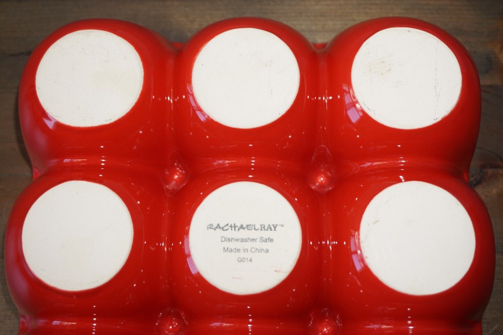 Rachel Ray Ceramic Egg Holder For 12 Eggs Deviled Eggs Sittin' Pretty Red