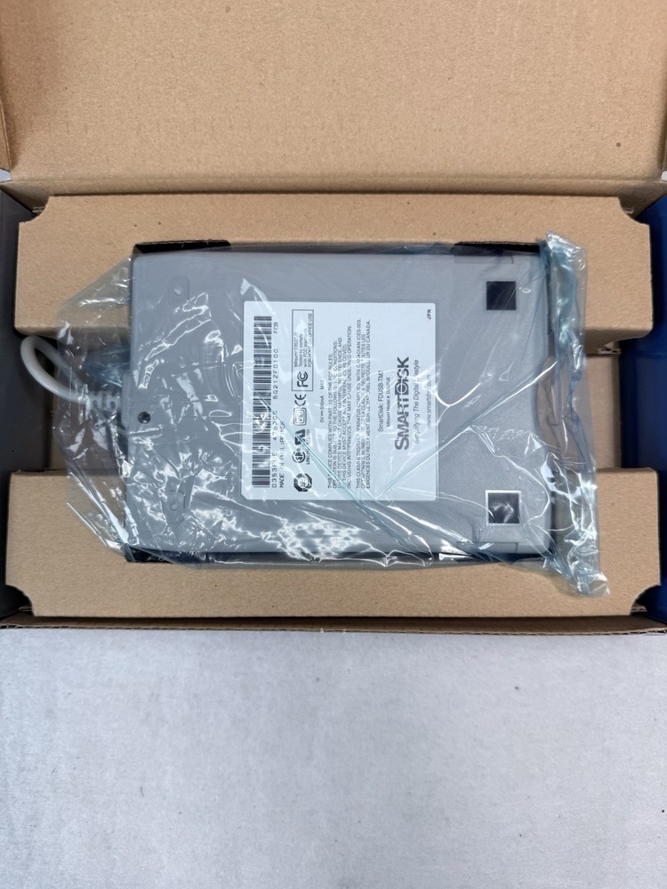 SmartDisk High-Speed USB 3.5" External Floppy Drive FDUSB-TM2 for Windows/Mac