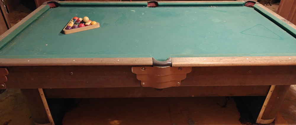 Q Master Billiard Pool Table Green Felt
