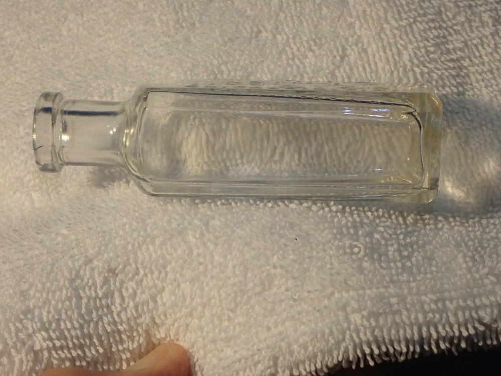 SCARCE OLD CLEAR MURINE TALL RECTANGULAR BOTTLE IN GREAT CONDITION!