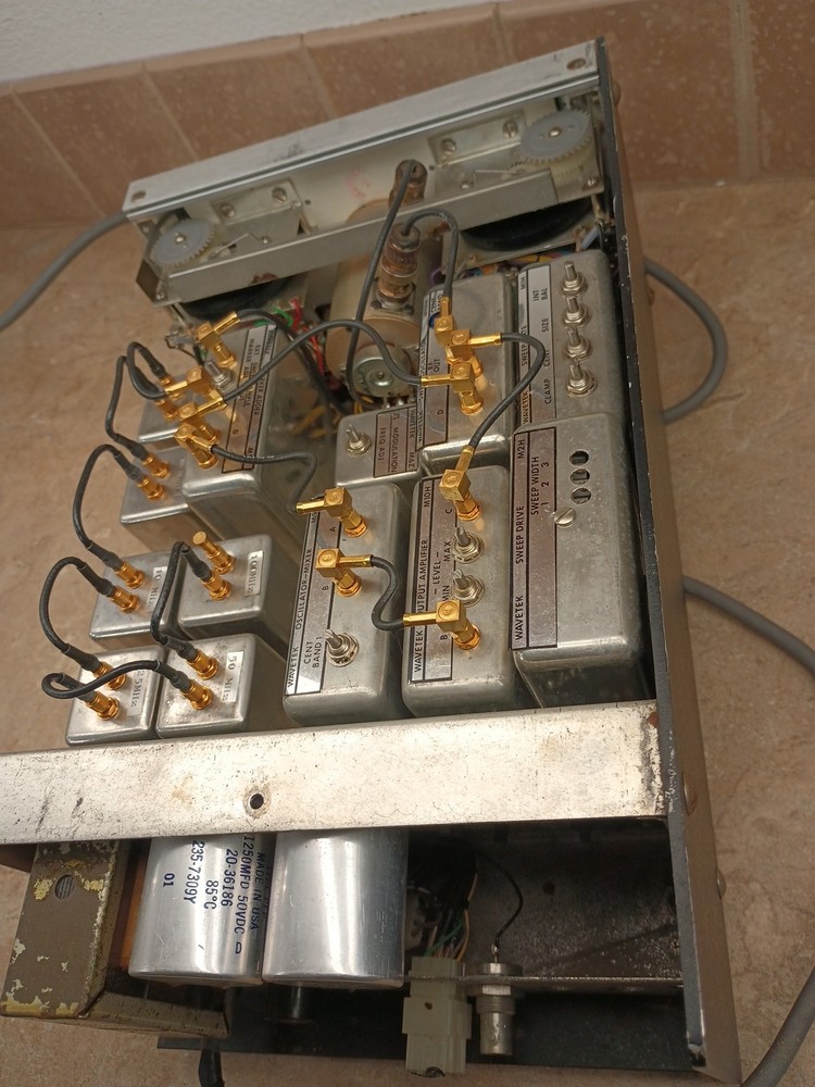 Wavetek Model 2001 Sweep Signal Generator, Powers On - Untested