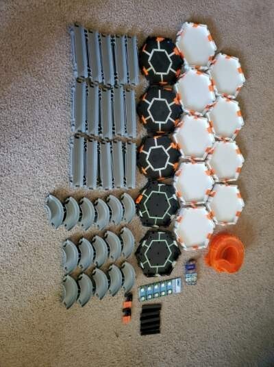 Hexbugs And Tracks