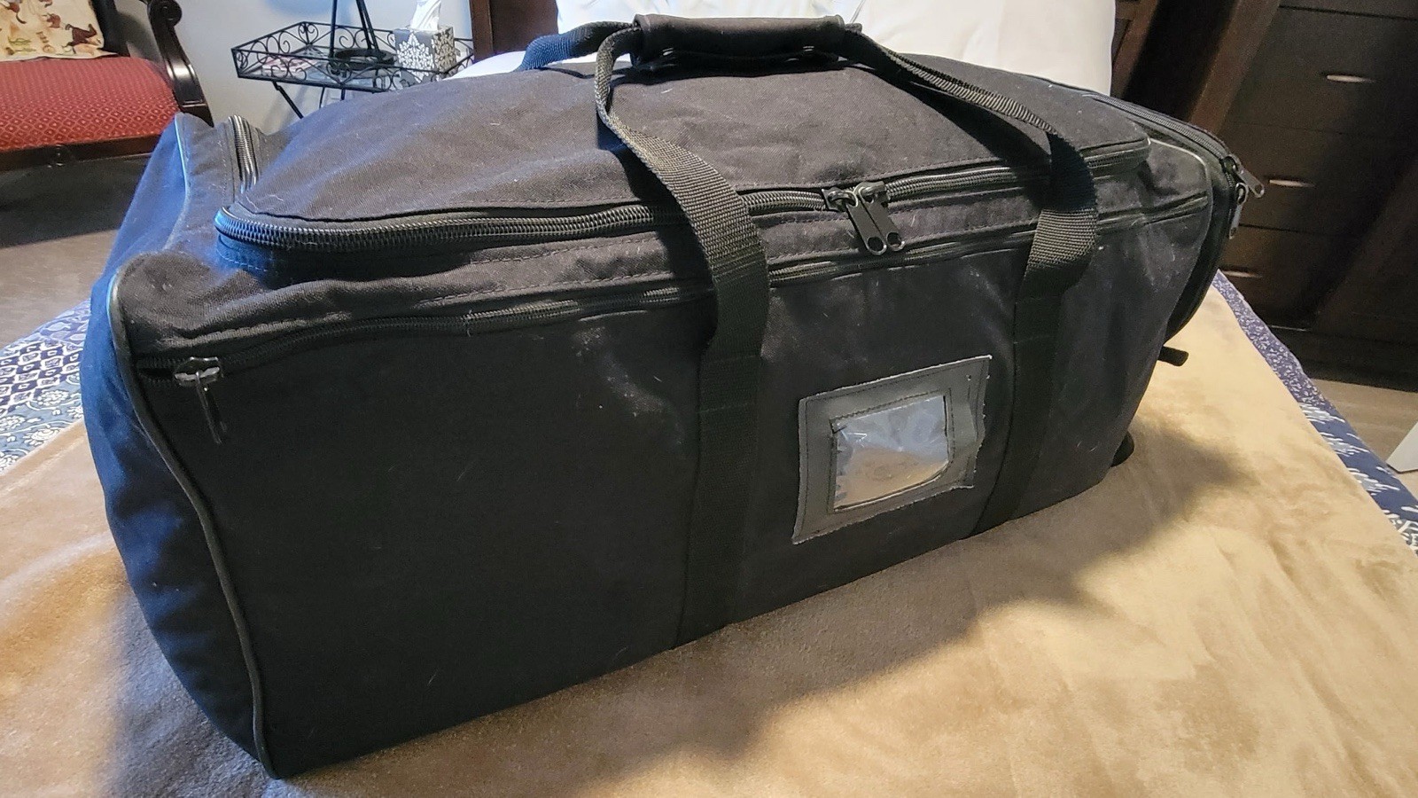 Arizona Diamondbacks Game Used Team Issued Black Duffle Bag MLB