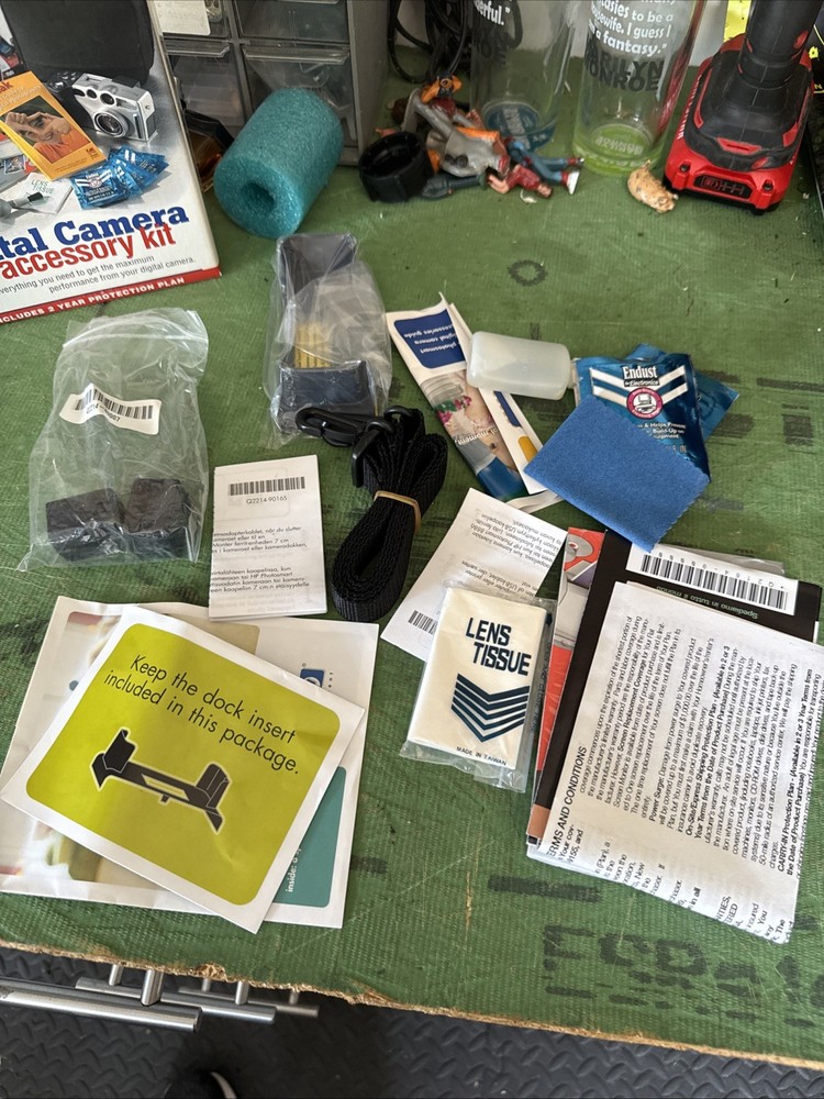 Staples Digital Camera Accessory Kit