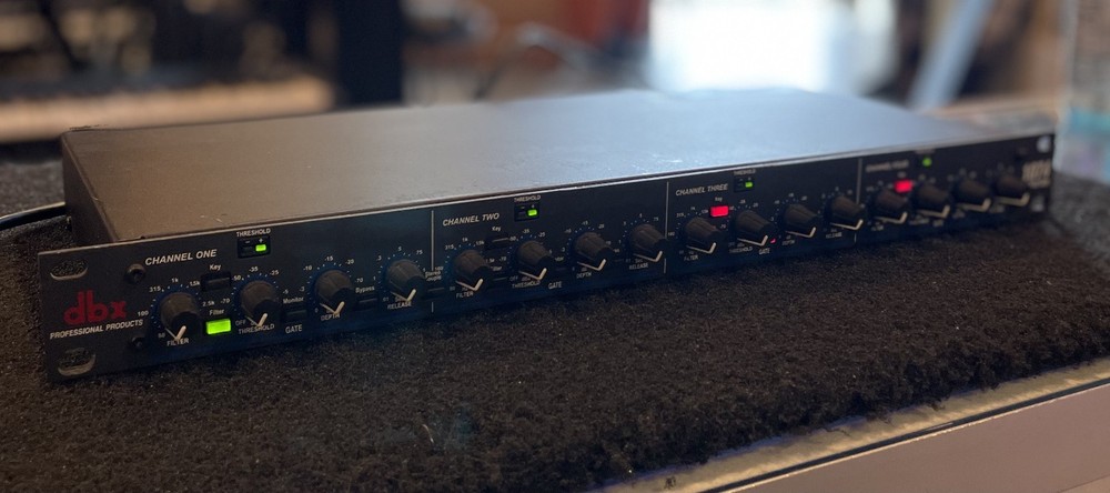 DBX 1074 Quad Noise Gate Dynamic Processor Rack Effect Unit w/ IEC Power Cable