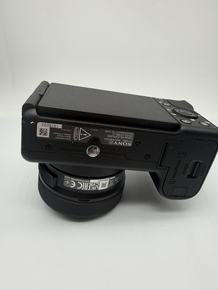 Sony zv-e10 ii 26 MP Compact Digital Camera Mint Condition!