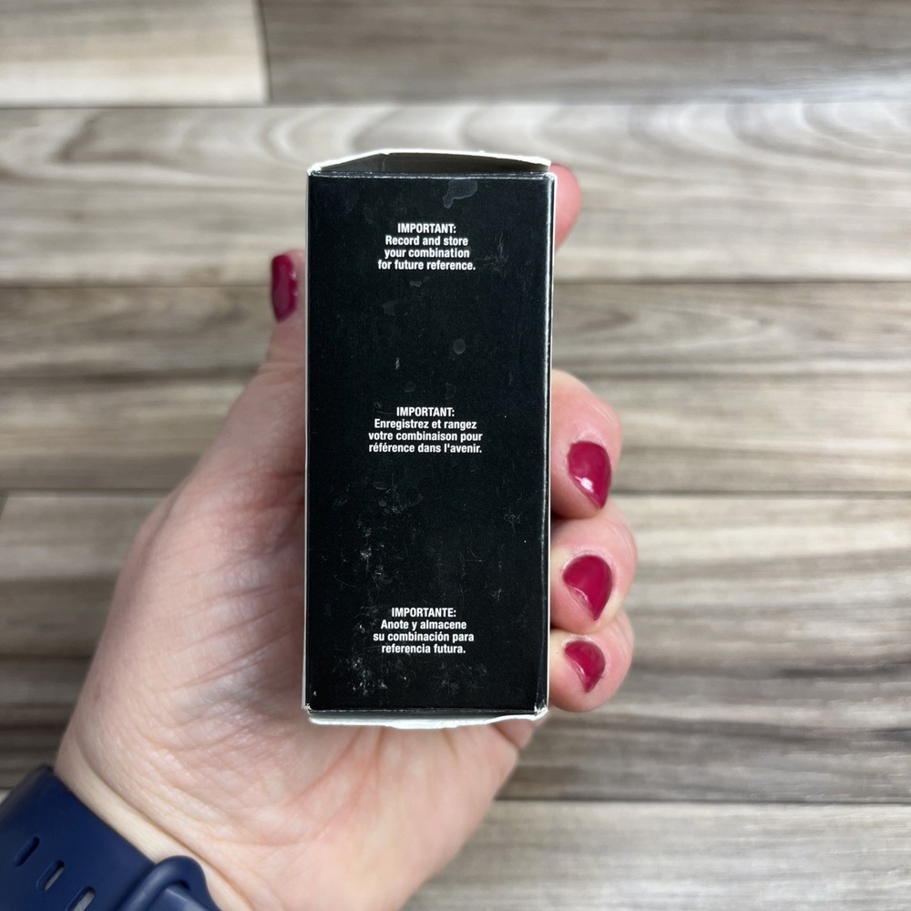 Master Lock Combination Lock 3” new open box e13