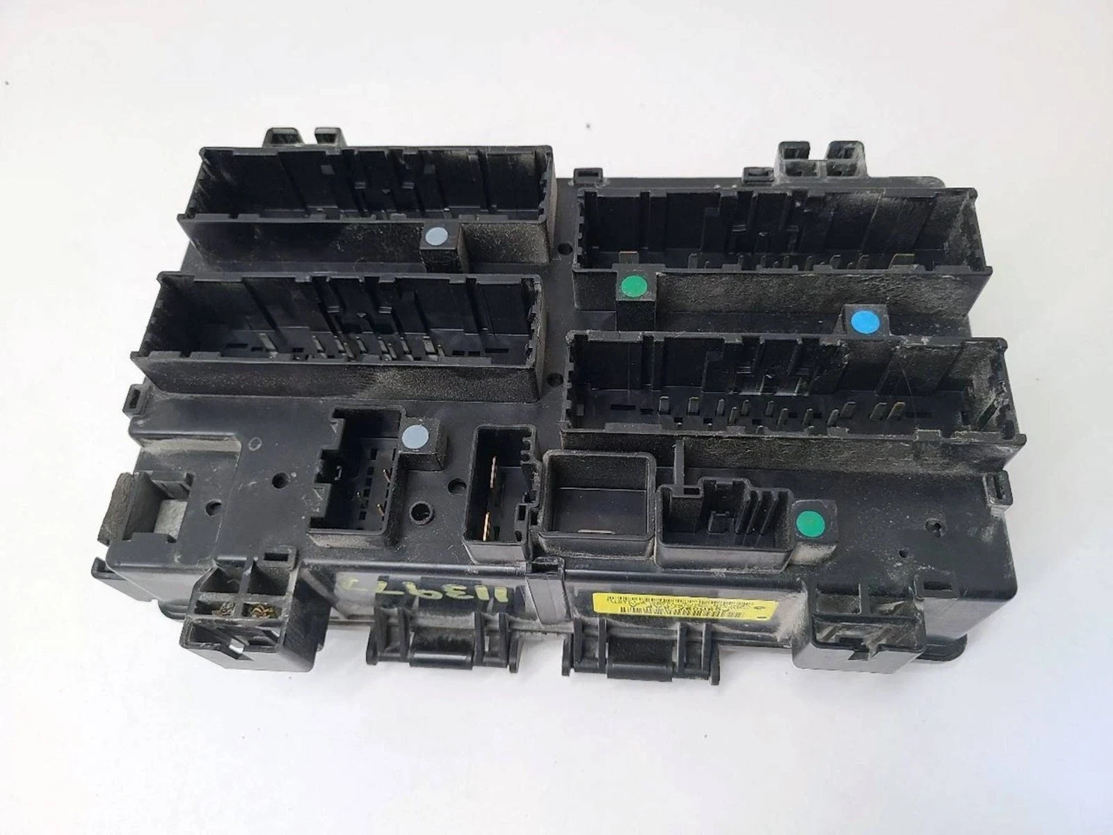 2013-2014 Dodge Ram 1500 Pickup Engine Fuse Box Power Distribution Box OEM