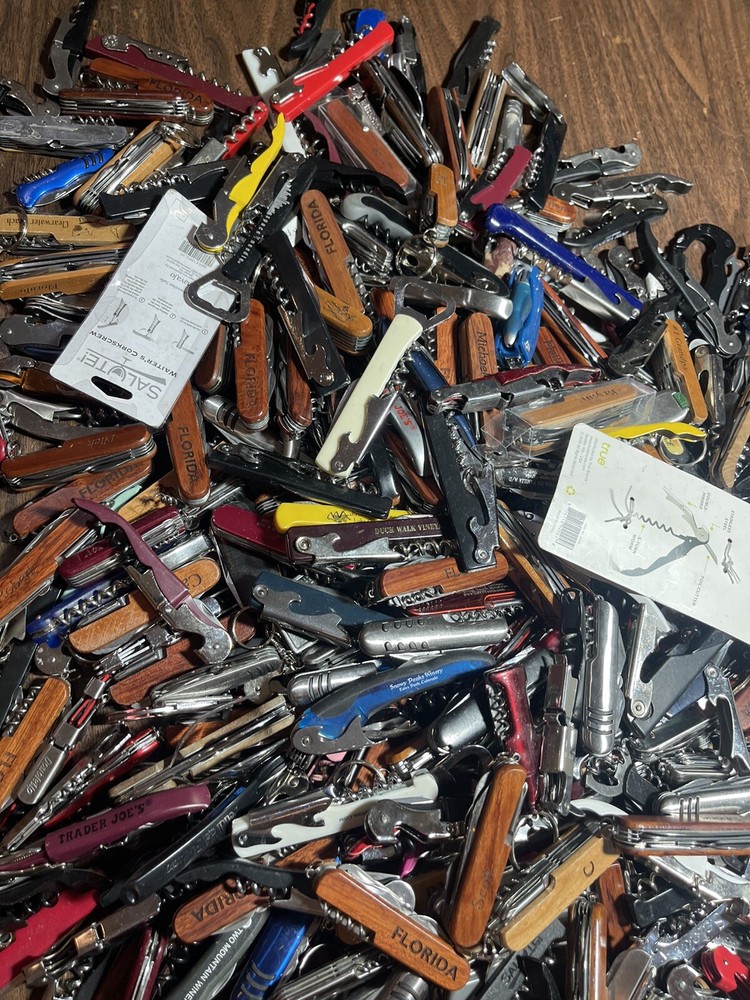 TSA Confiscated Pocket Knives/ Multitools Lot