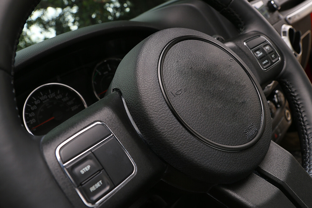 Steering Wheel Center Trim Bigger Ring For Jeep Wrangler JK /Compass 10+ Black