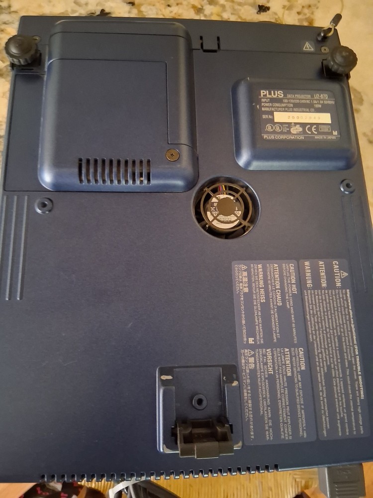 PLUS U2-870 DATA DLP PORTABLE PROJECTOR - Good Working Condition