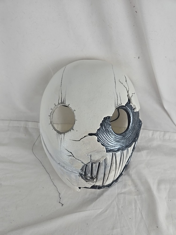 Smile version 2: Resin cast mask Used