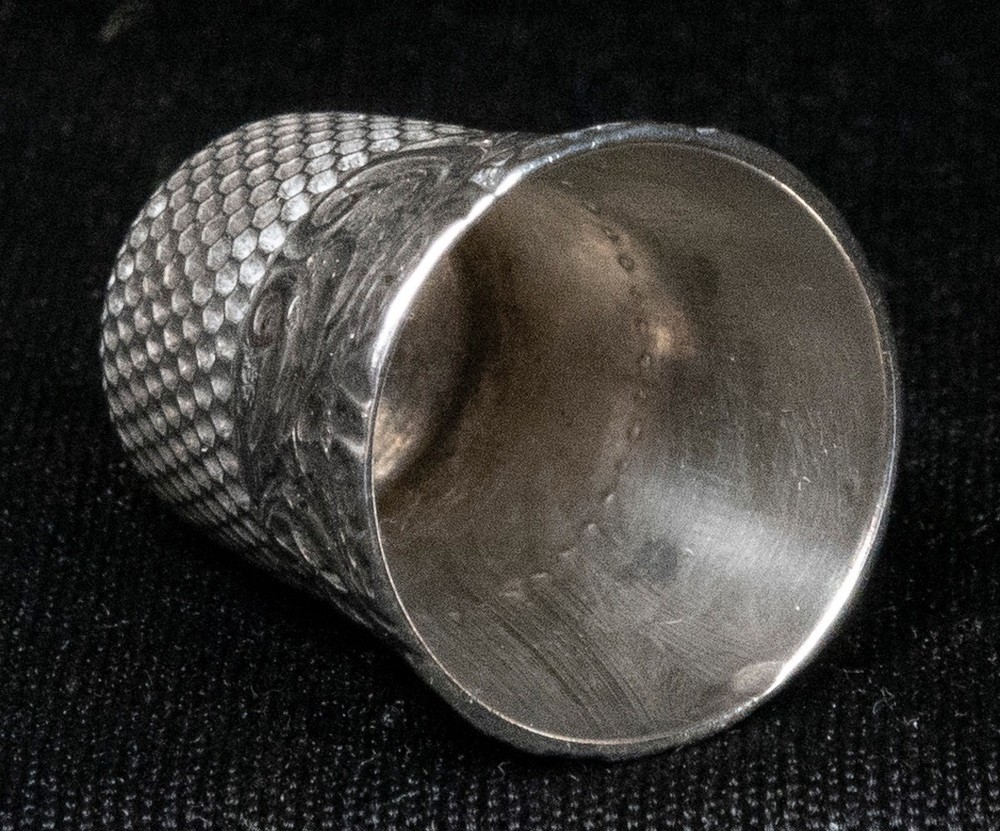 Sterling Silver Thimble Engraved Design 5.7g Size 11