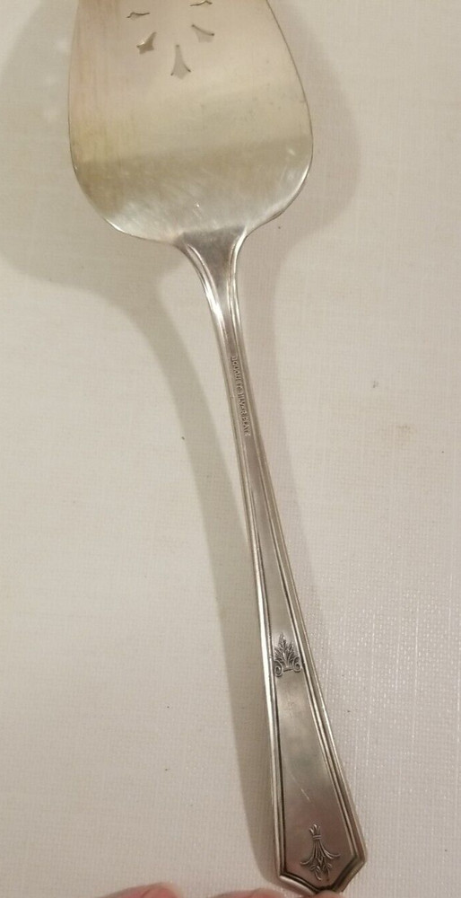Pierced Cake / Pie Server ~ Bouquet / Vendome Silverplate Flatware 10 3/8"
