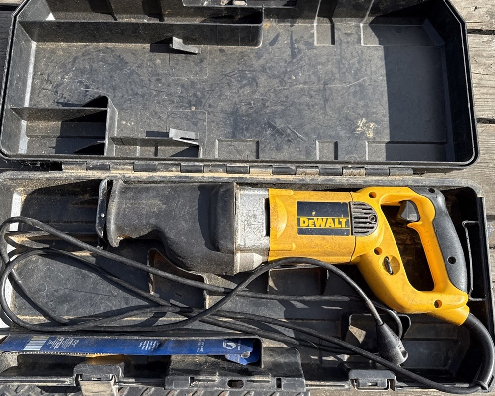 DEWALT DW309 in Case