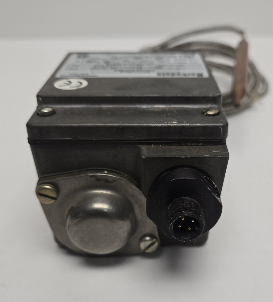 BARKSDALE TEMPERATURE SWITCH MTIH-L251-A.