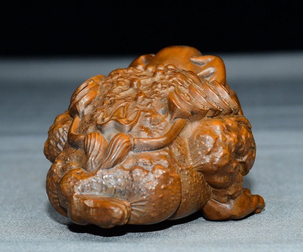 Exquisite Small Leaf Boxwood Golden Toad Handle