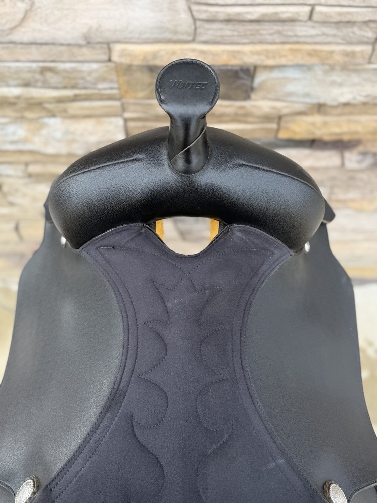 17” Wintec W Trail Saddle, , Lightweight, Black , Clean ☀️