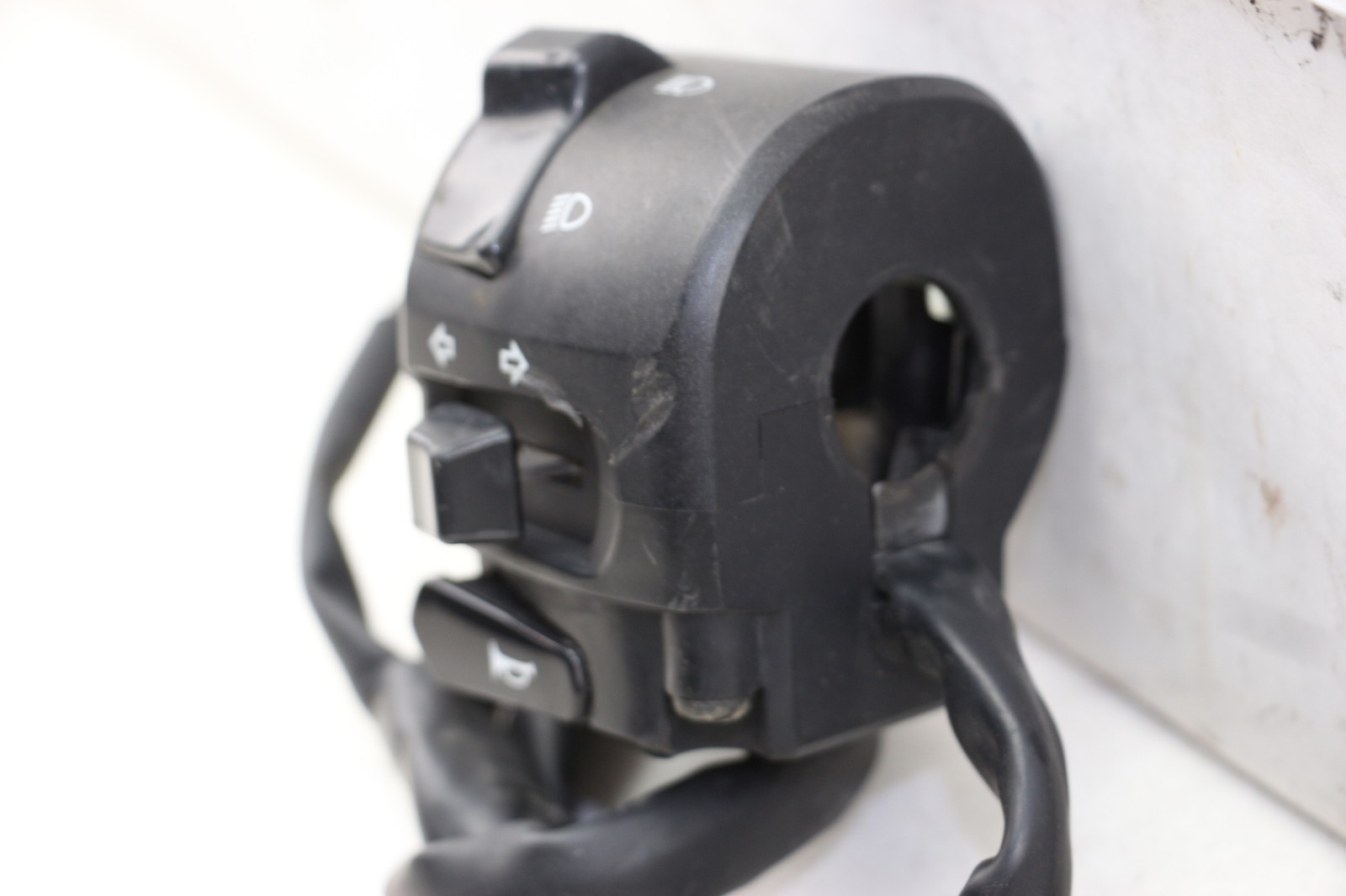 2008 - 2016 Yamaha R6 YZFR6 OEM Left Control switch Headlight Signal Switch