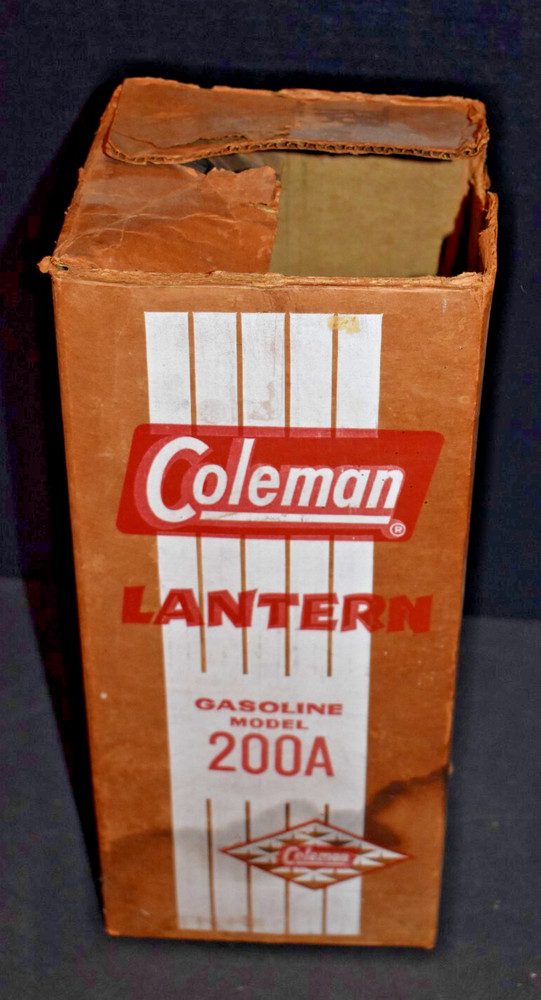 Vintage 1960's Coleman Model 200A Lantern Box Only. d