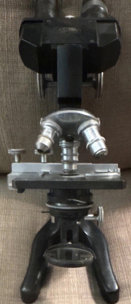 Leitz Wetzlar DRP Microscope with Multiple Objective Lenses