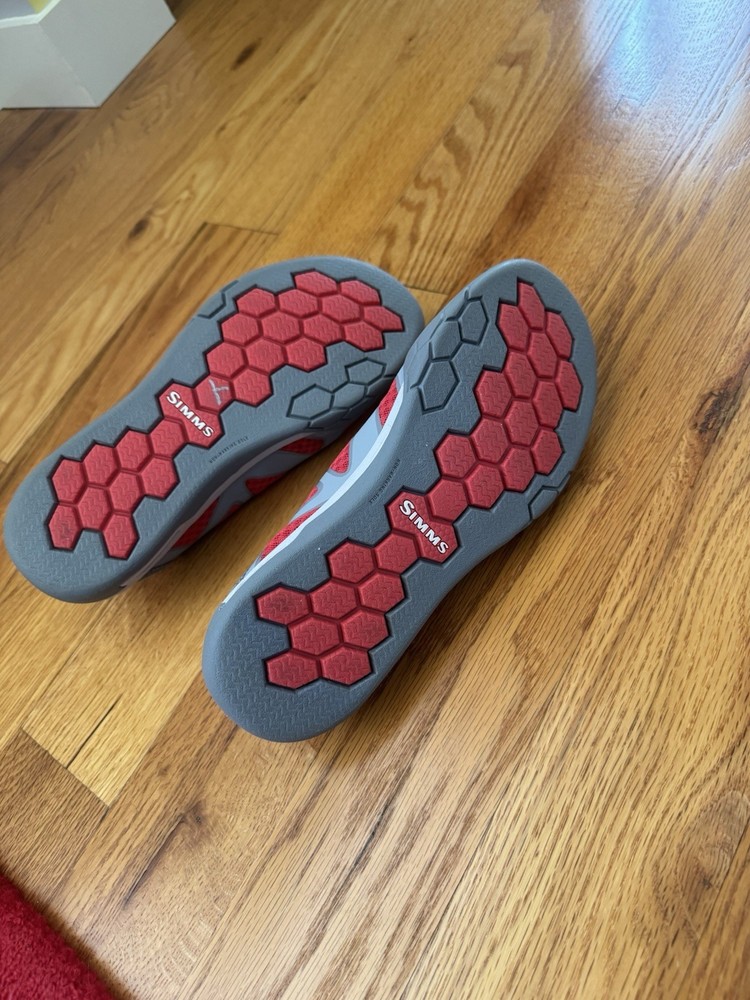 Woman’s Simms Deck Shoes Size 8