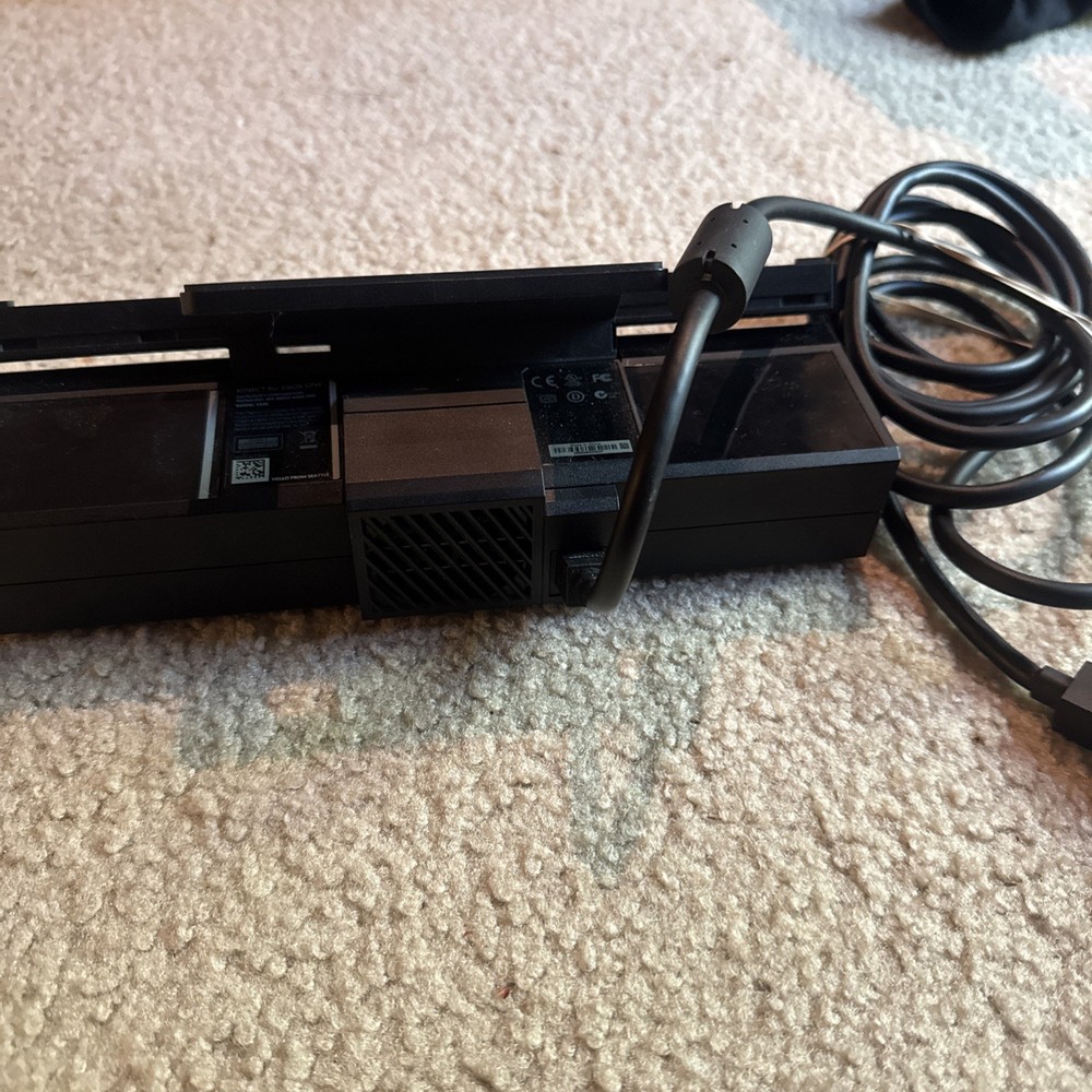 Genuine Microsoft Xbox One Kinect Sensor Camera Model 1520 Black - Tested