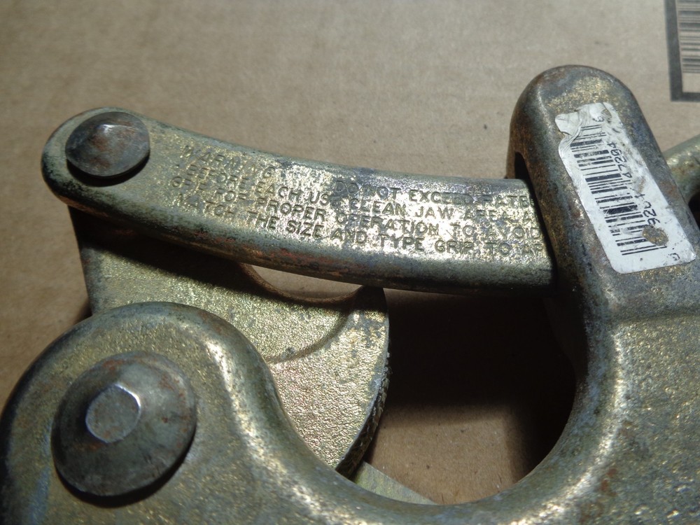 Klein Tools 1604-20L 5000 Lb .25" to .50" Pulling Grip Cable Wire Puller