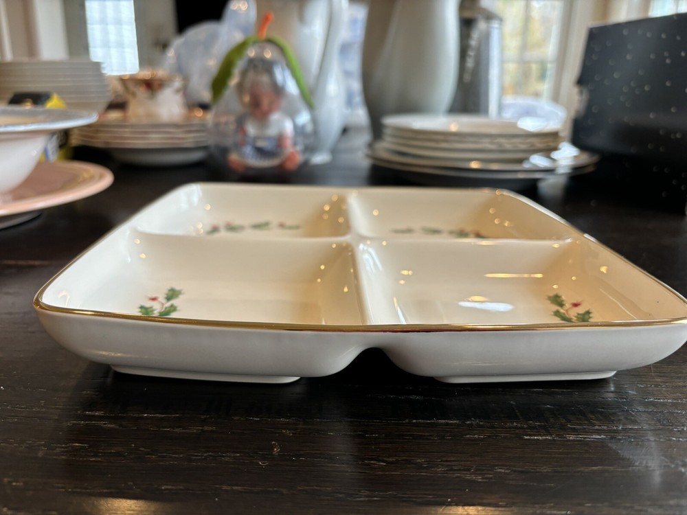 Lenox Christmas Holiday Divided Server With 4 Sections