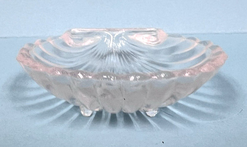 Vintage Crystal Clam Shell Pattern Footed Open Salt Dip Cellar 1" Tall