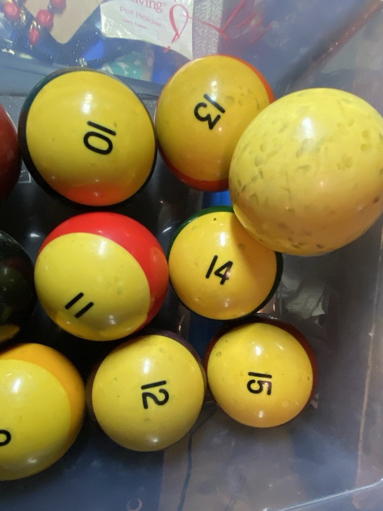 16 Billiards Pool Balls Complete Set Vintage