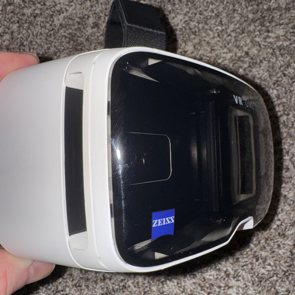 Zeiss VR One Plus Headset Virtual Reality Glasses