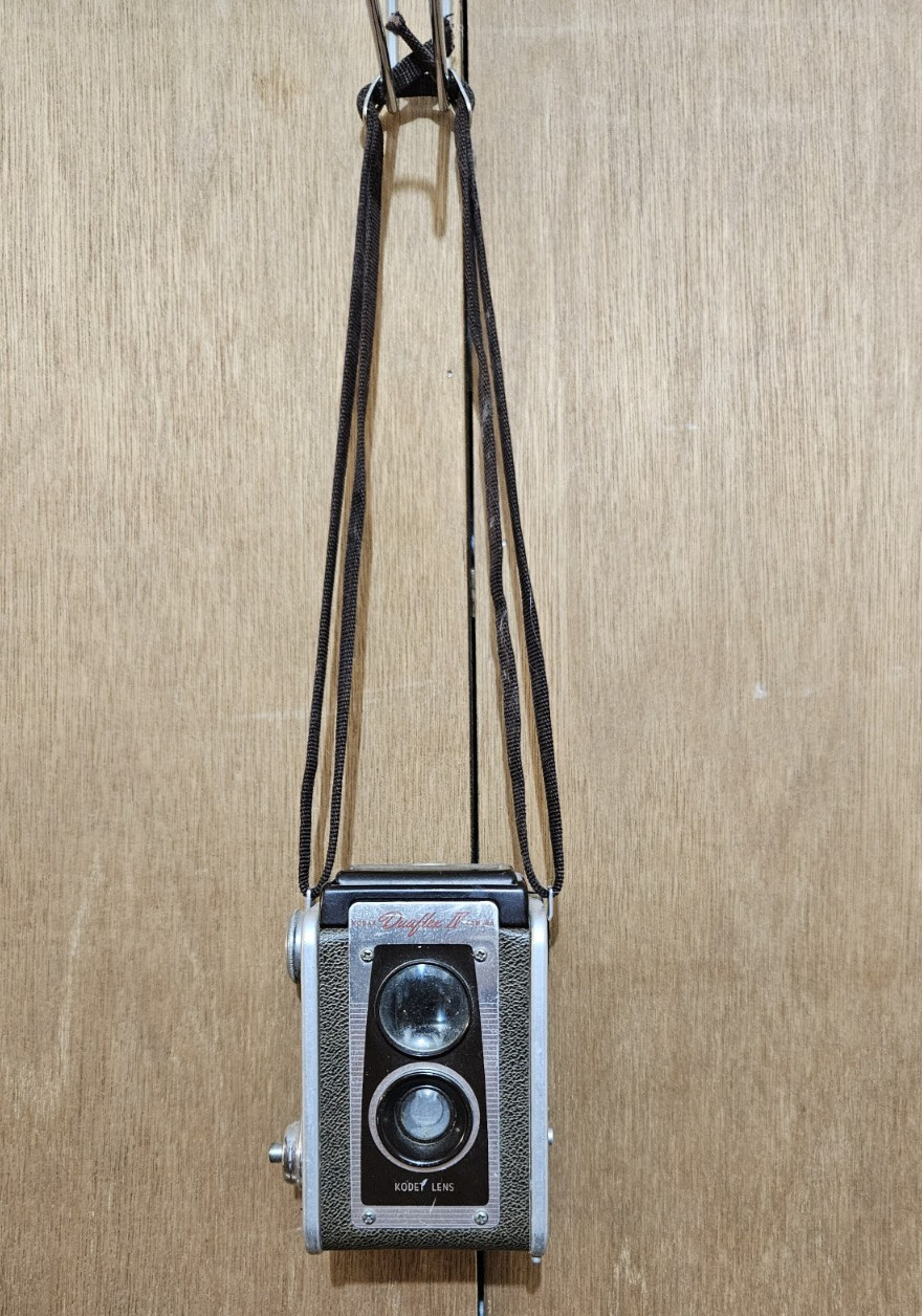 Vintage KODAK Duaflex IV Camera "Worked Last Time Used"! Comes with 1 Roll Film!