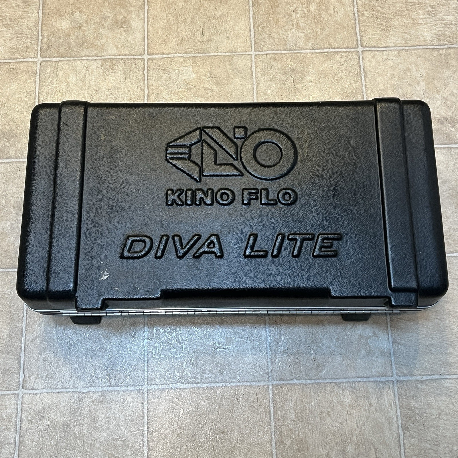Kino Flo Diva-Lite 201 Fluorescent Light w/ Case, Gel Frame & Bulbs Tested