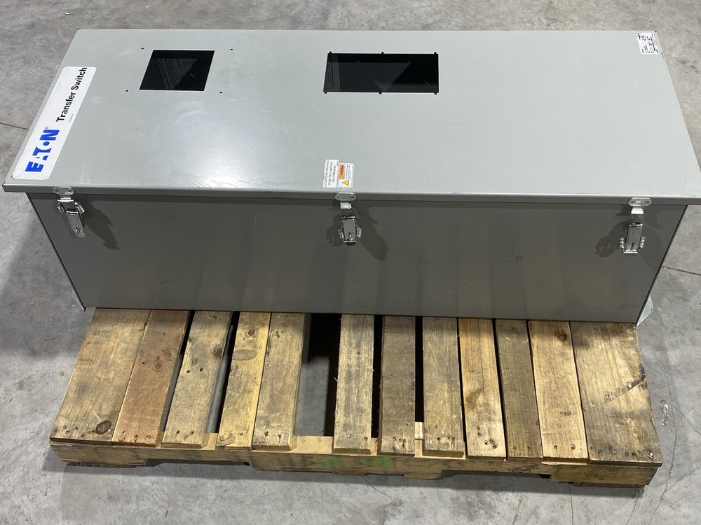 EATON Transfer Switch 400 Amps Enclosure Only Empty