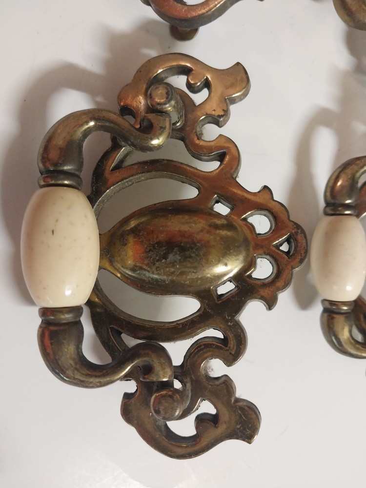 Vintage Set 6 Drawer Pulls & 4 Knobs Matching Brass and White Ceramic