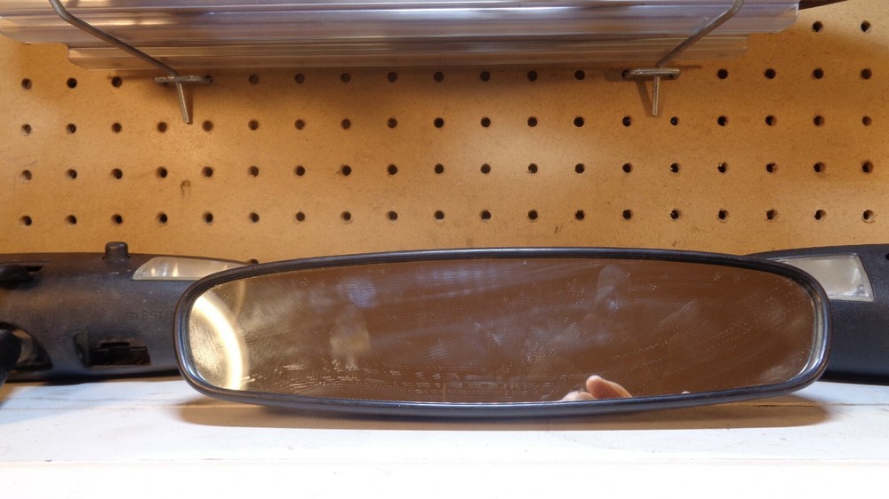 COROLLA PRIZM 2001 TO 2008 DOUBLE MAP LIGHT INSIDE REAR VIEW MIRROR