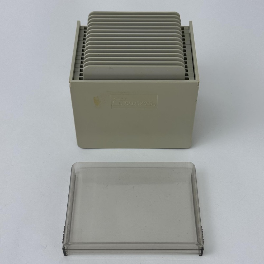 Vintage Fellows 3.5 Inch Plastic Floppy Disk Step Cube 95550 Beige