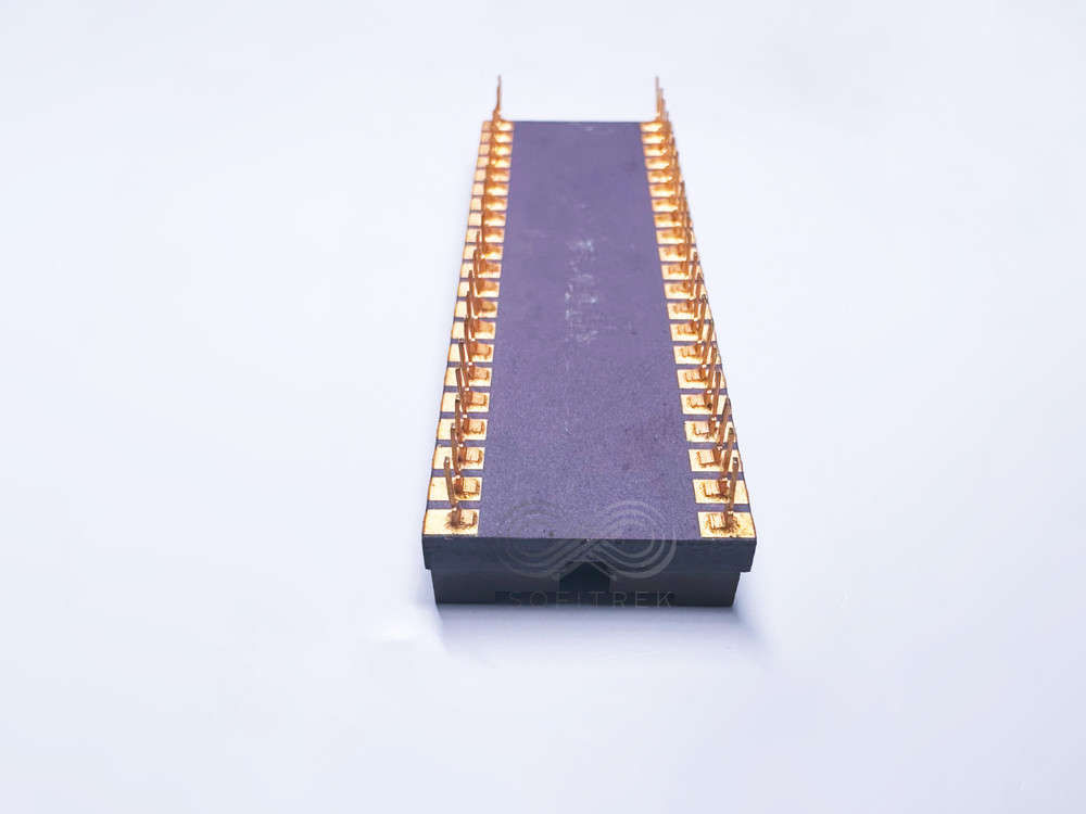 MB88508H Fujitsu CMOS 4-Bit Microcomputer IC Ceramic 42-DIP Gold Evaluation DVic