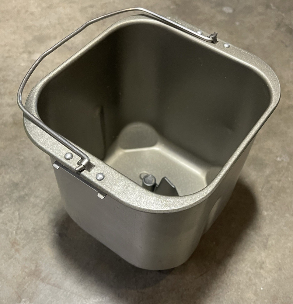 West Bend Bread Maker Replacement Pan and Paddle For Model 41082