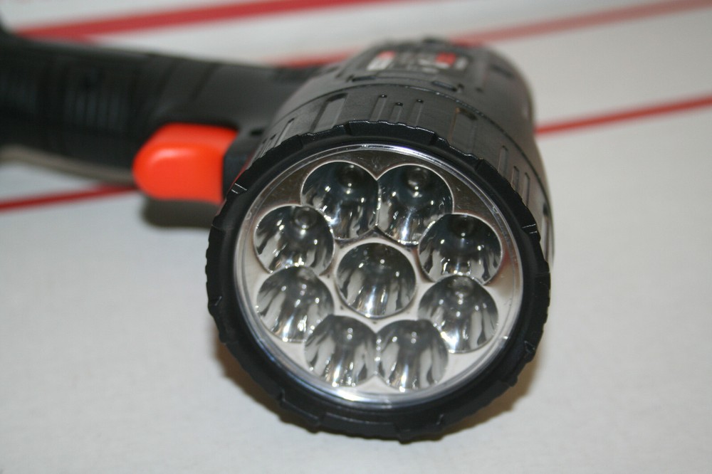New Warrior 12 V lithium-ion LED Flashlight -Bare tool, no battery